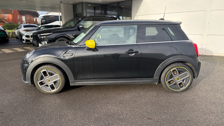 MINI Hatchback 135kW Cooper S Level 2 33kWh 3dr Auto Electric Hatchback